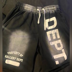 Gallery dept shorts, size S in mens, color: black and white.